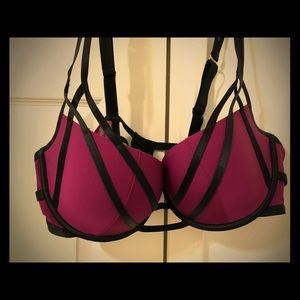 Sexy Cacique Bra   NWOT